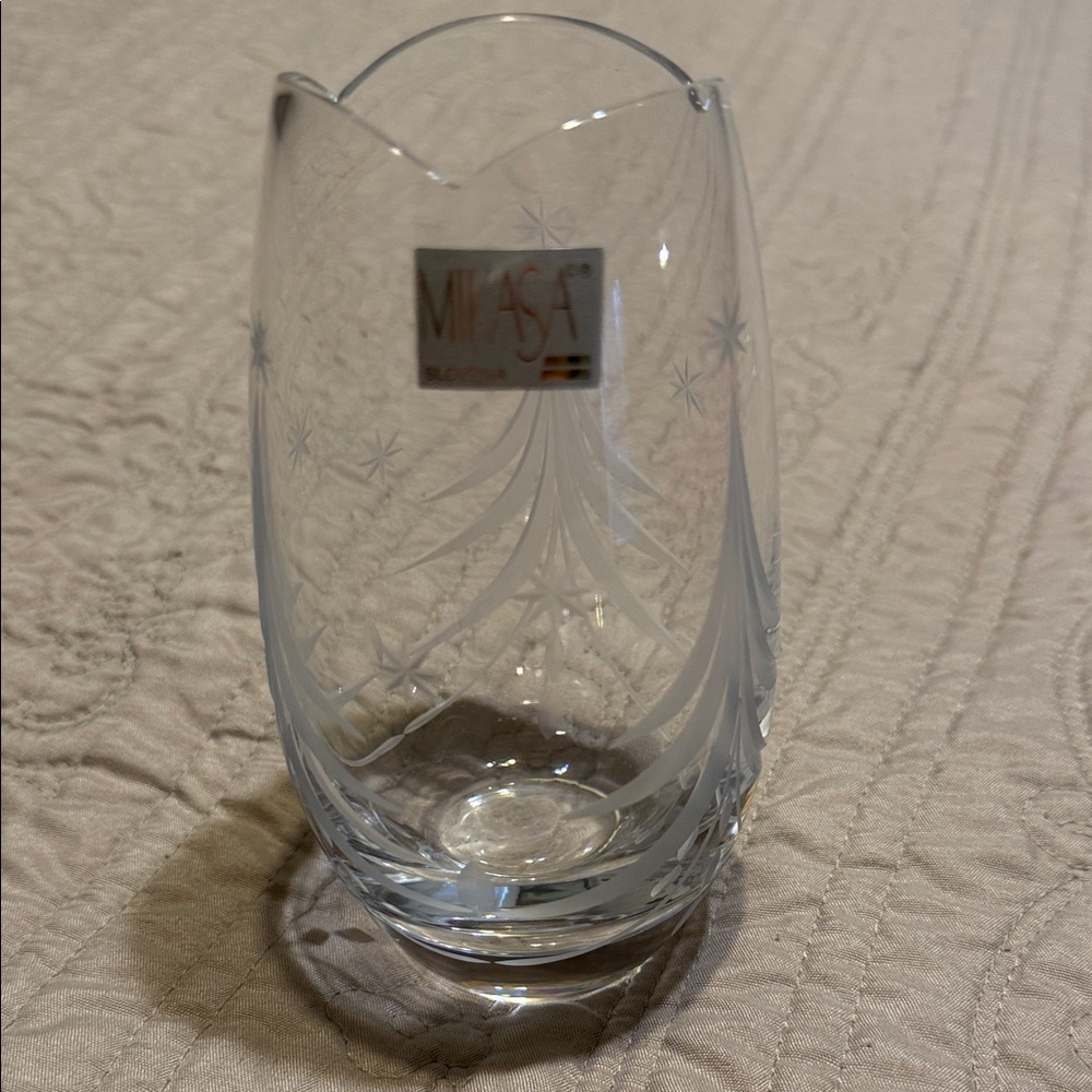 Mikasa Clear Crystal Vase with Star Etching